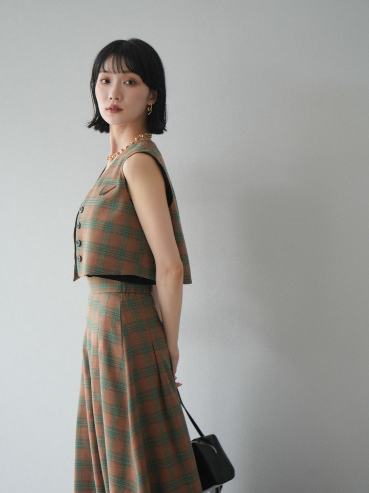 [SET]チェック柄ベスト＆フロントスリットタックスカートSET UP+カップ付テレコリブベアキャミソール(2set)