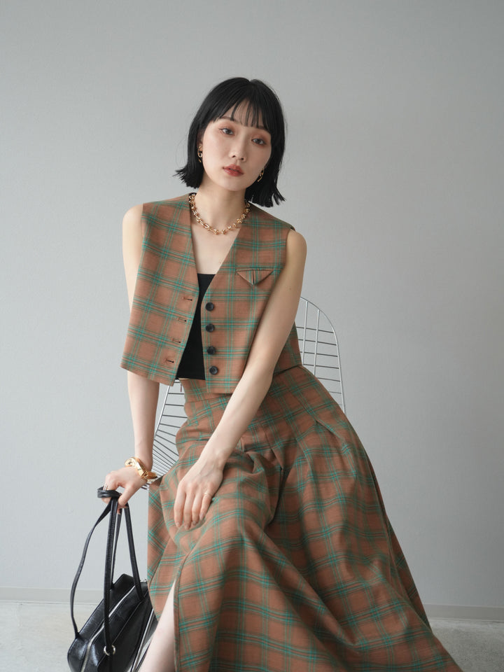 [SET]チェック柄ベスト＆フロントスリットタックスカートSET UP+カップ付テレコリブベアキャミソール(2set)