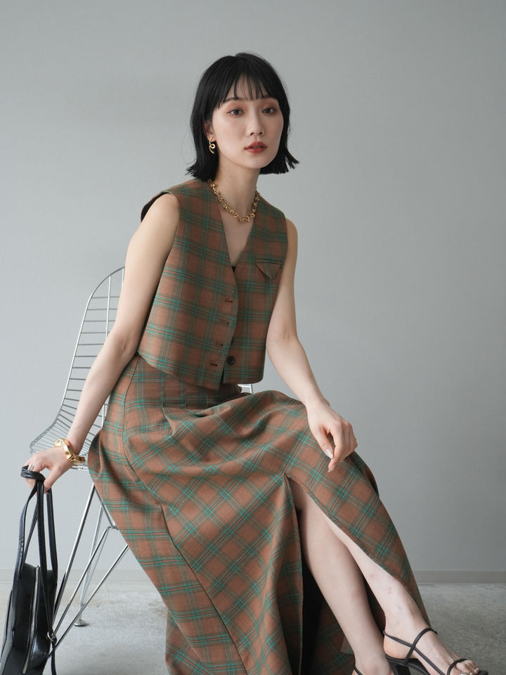 [SET]チェック柄ベスト＆フロントスリットタックスカートSET UP+カップ付テレコリブベアキャミソール(2set)