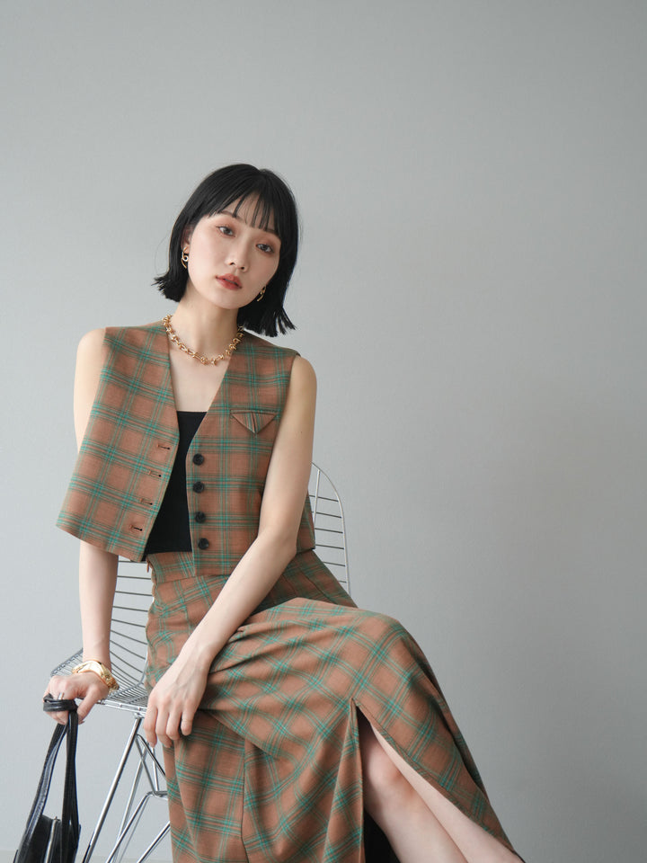 [SET]チェック柄ベスト＆フロントスリットタックスカートSET UP+カップ付テレコリブベアキャミソール(2set)