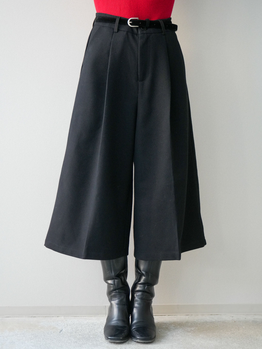[予約]ベルト付ウールタッチミディアムパンツ/black