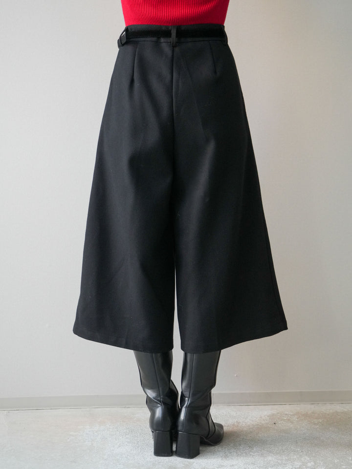 [予約]ベルト付ウールタッチミディアムパンツ/black