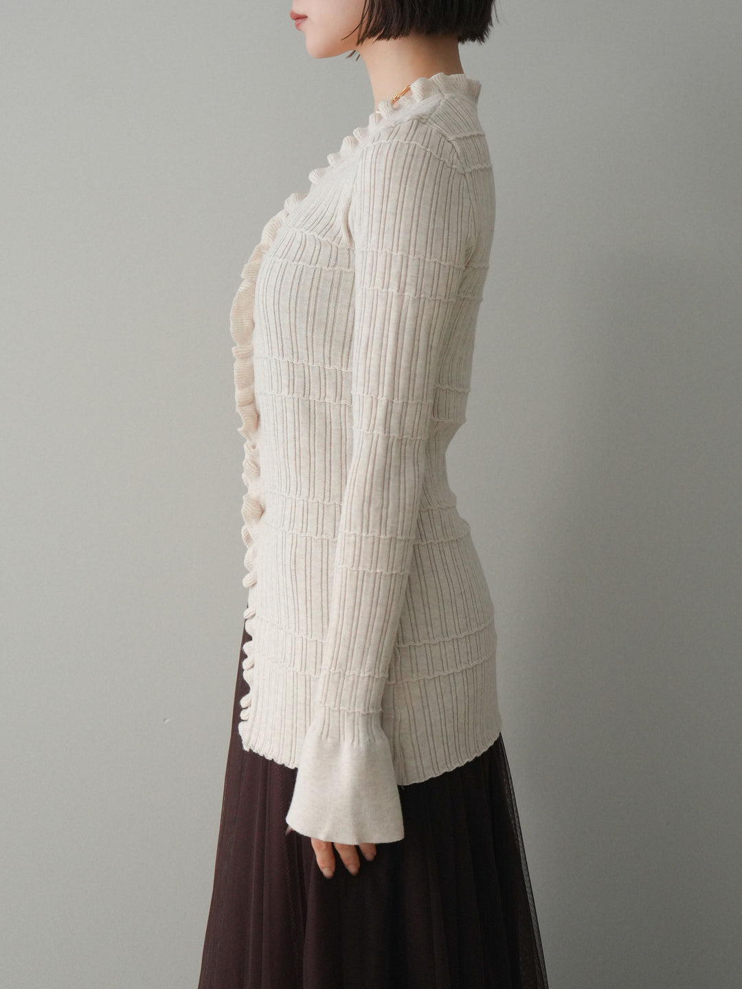 [予約]フロントフリルリブニットカーディガン/beige