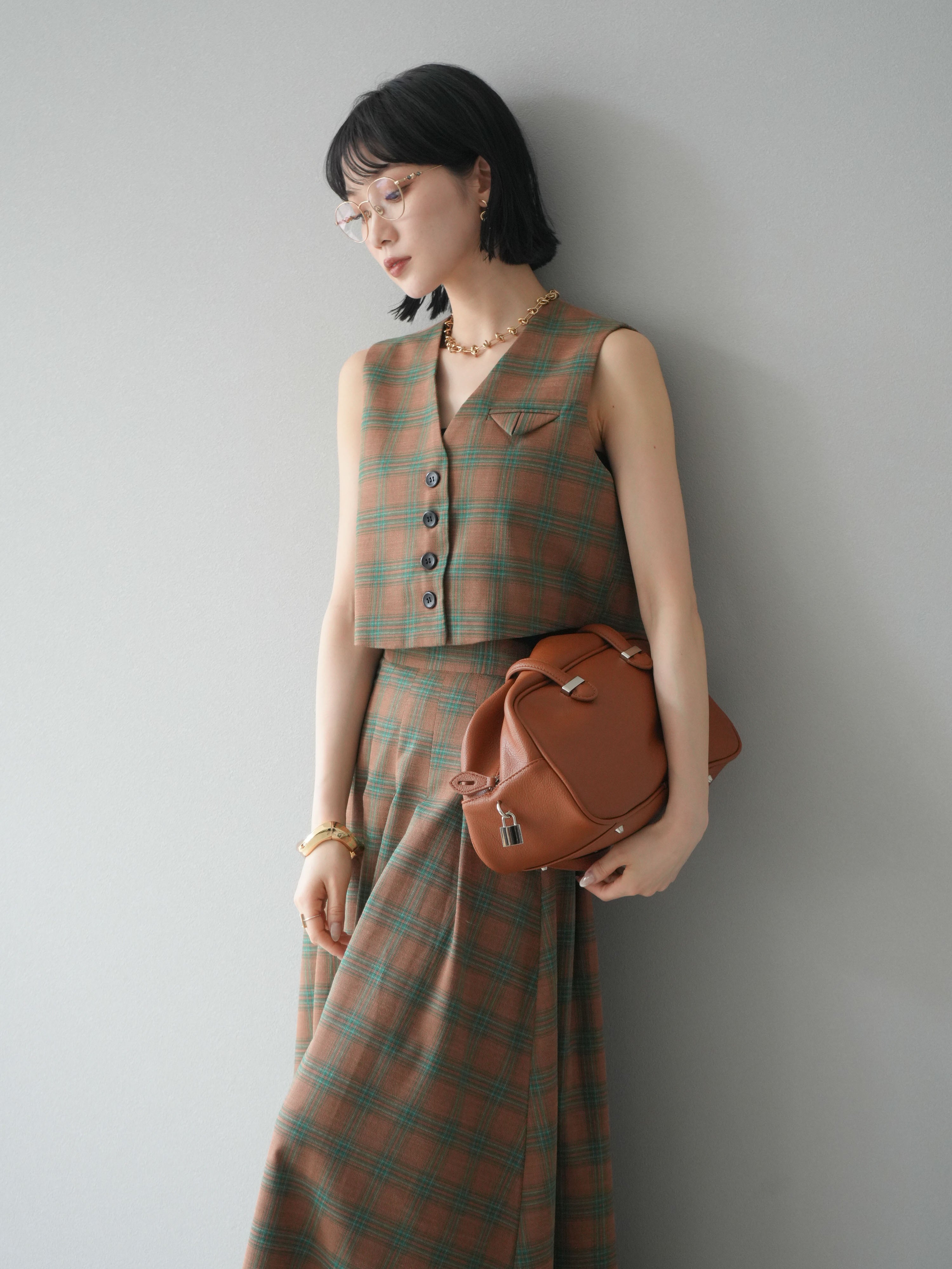 SET]チェック柄ベスト＆フロントスリットタックスカートSET UP(2set