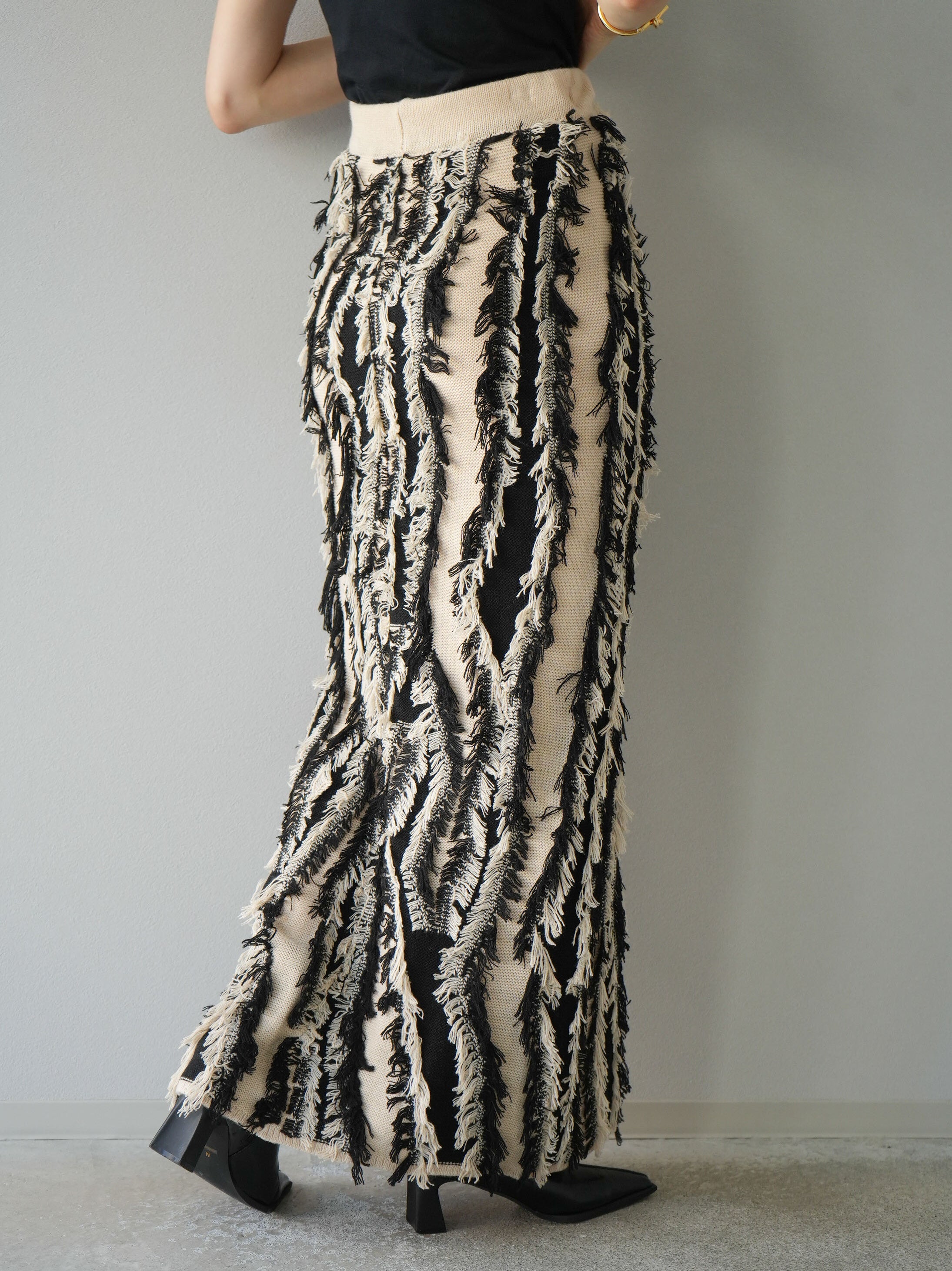 予約]ミックスフリンジニットスカート/ミックス – Lumier
