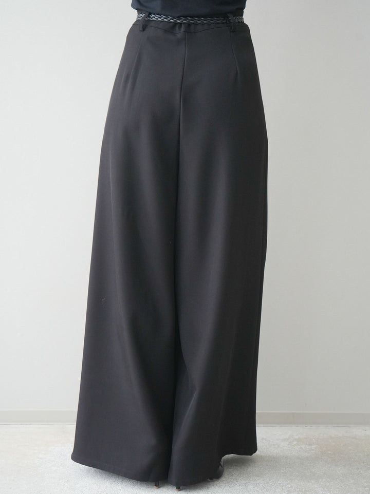 [予約]編み込みベルト付タックワイドパンツ/black