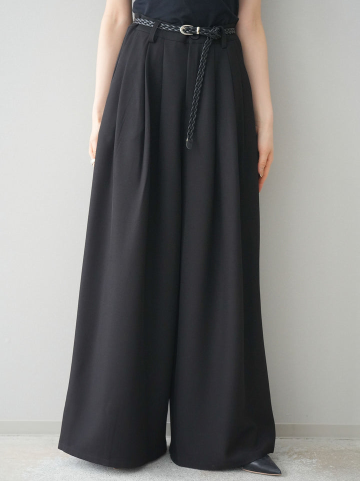 [予約]編み込みベルト付タックワイドパンツ/black