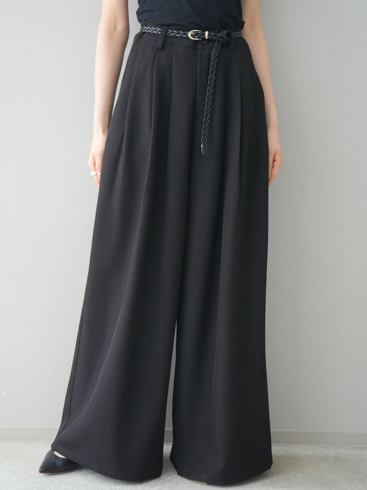 [予約]編み込みベルト付タックワイドパンツ/black