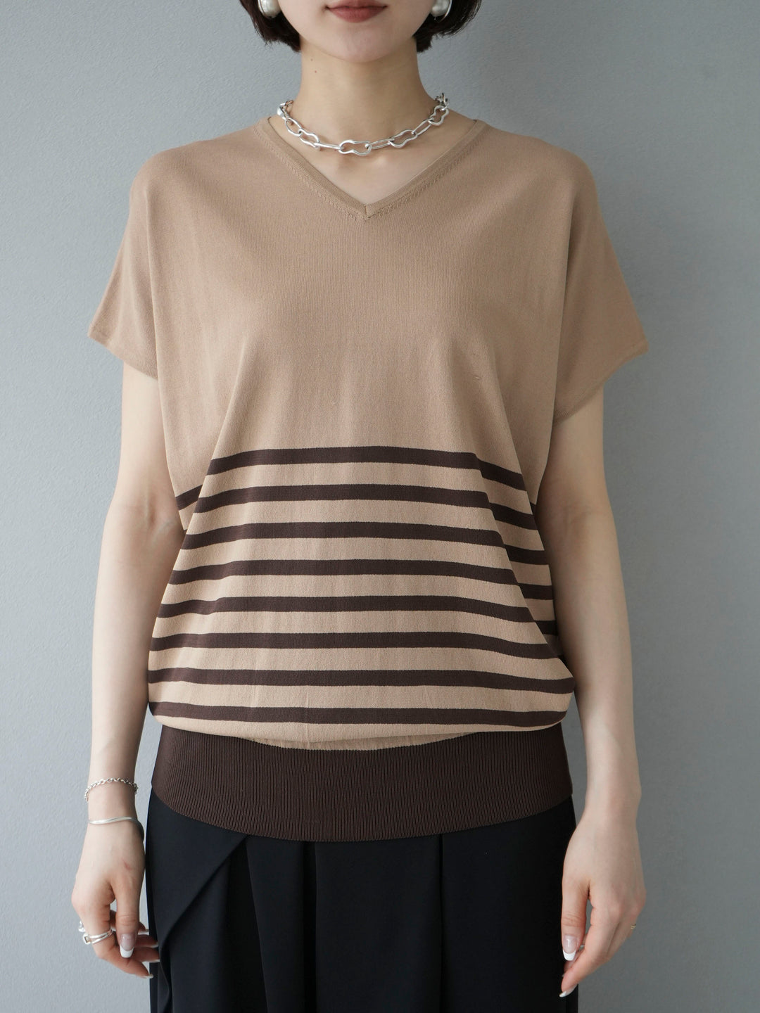 [Pre-order] Cool-touch V-neck dolman knit pullover/beige x brown