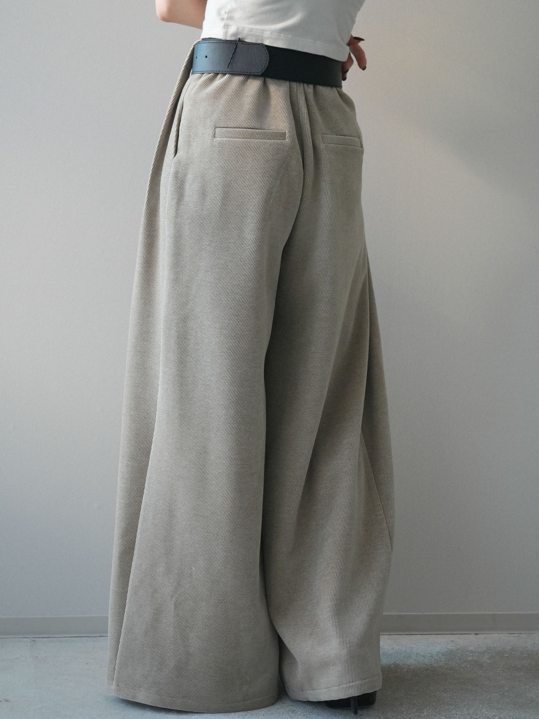 [予約]ベルトデザインループコールテンワイドパンツ(ベルト付き)/beige