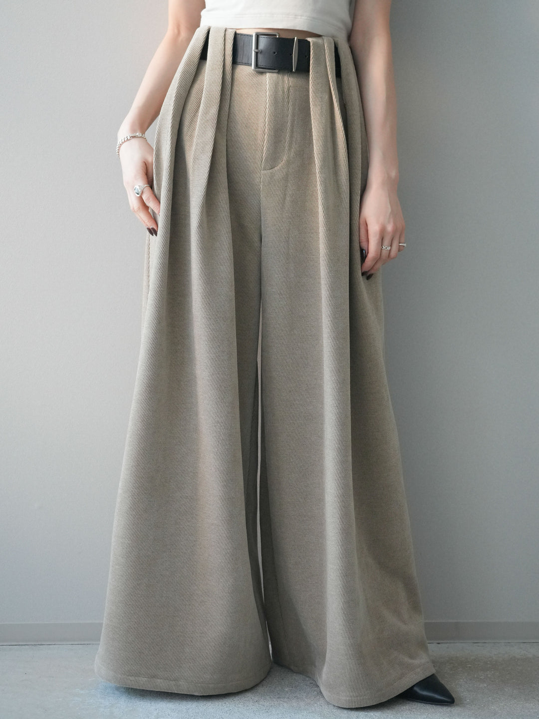 [予約]ベルトデザインループコールテンワイドパンツ(ベルト付き)/beige