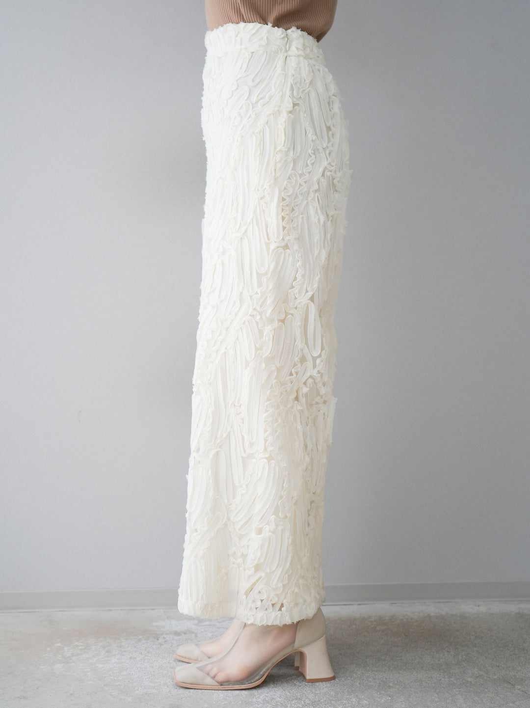 [預訂] 提花線蕾絲I字裙/象牙白