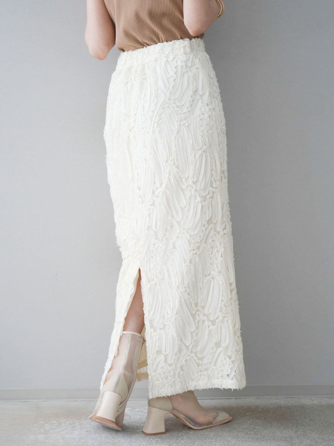 [預訂] 提花線蕾絲I字裙/象牙白