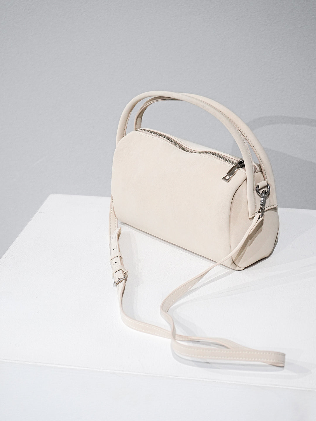 [予約]ワンハンドルソフトレザーミニバック/アイボリー