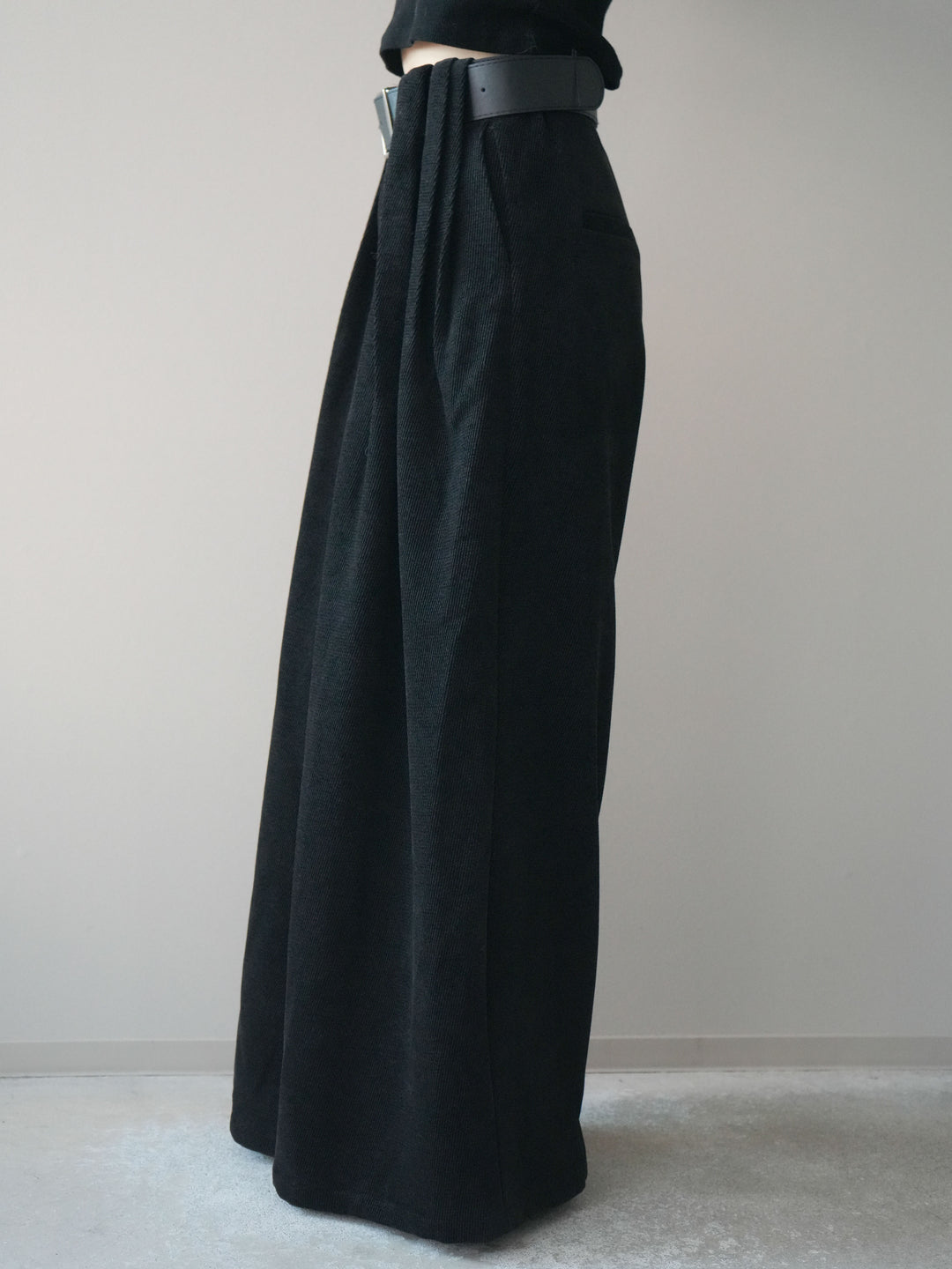 [予約]ベルトデザインループコールテンワイドパンツ(ベルト付き)/black