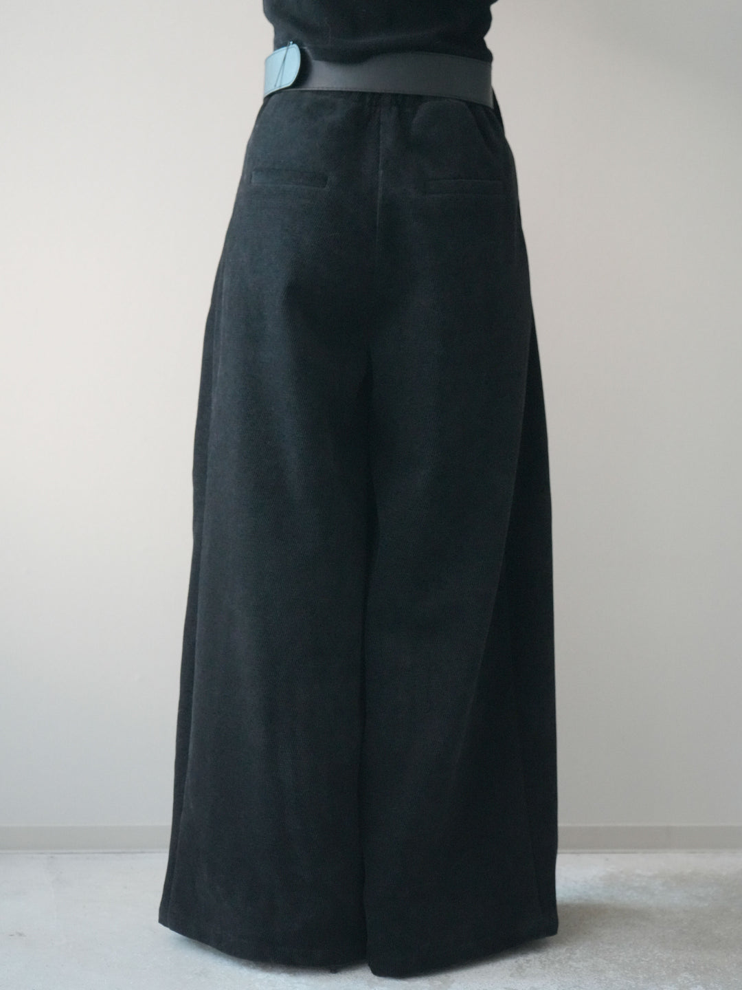 [予約]ベルトデザインループコールテンワイドパンツ(ベルト付き)/black