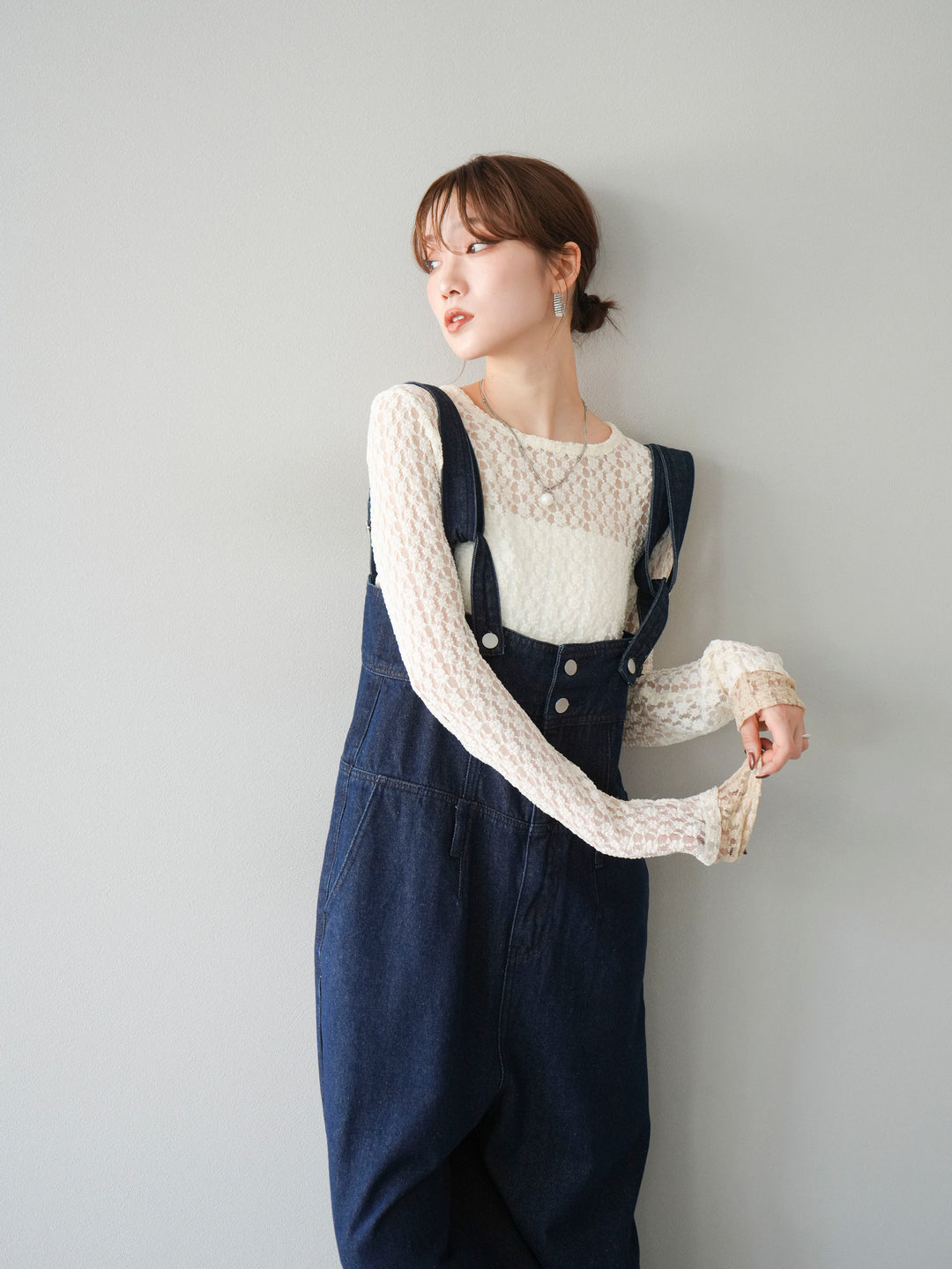 [予約]袖配色カットレーストップス/アイボリー