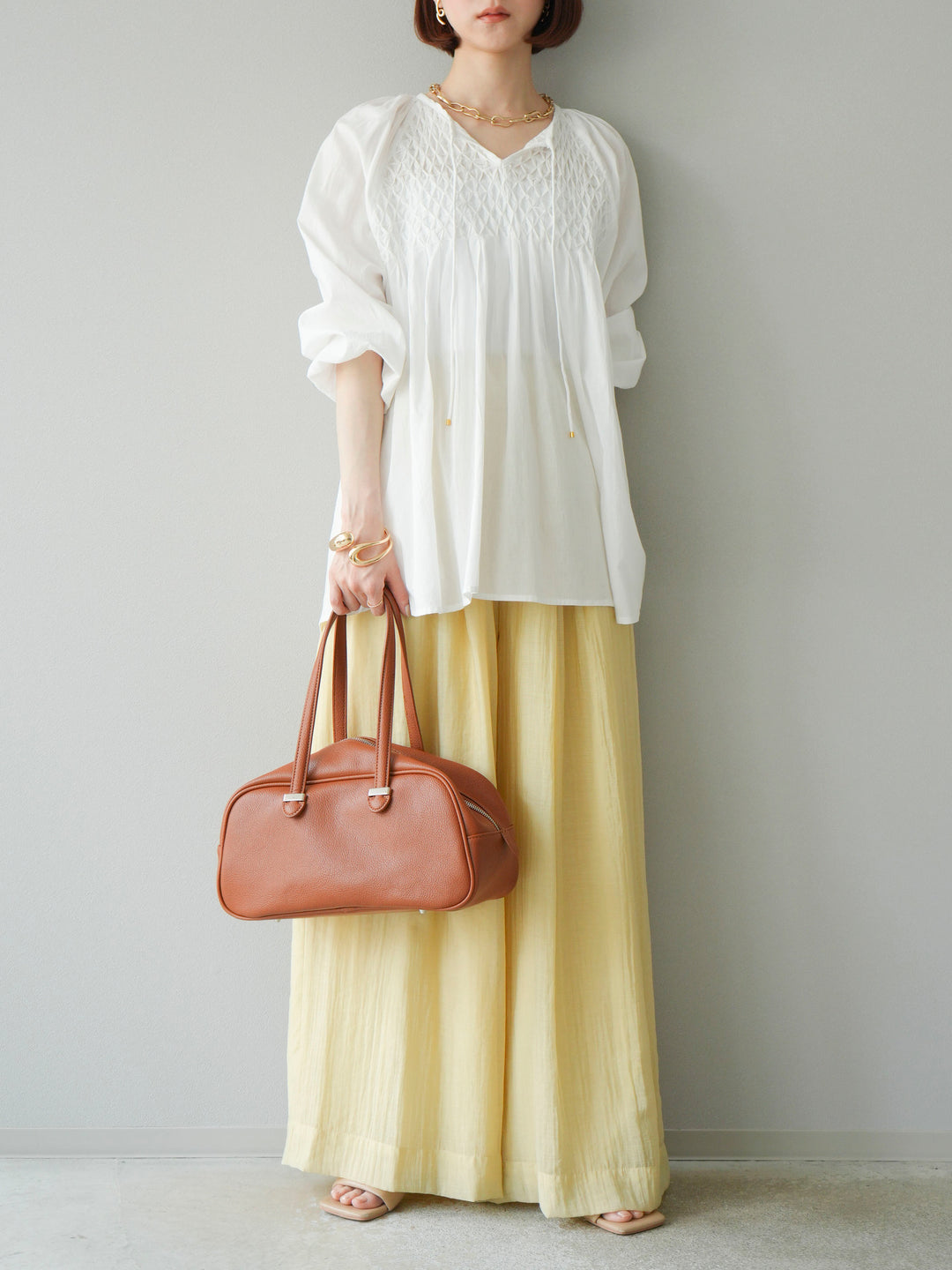 [予約]インド製キャンブリックボイル スモッキングブラウス/オフ