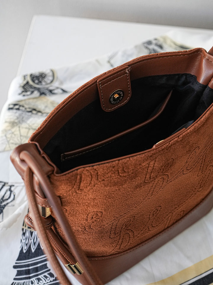 [予約]ロゴステッチスウェードバック/キャメル