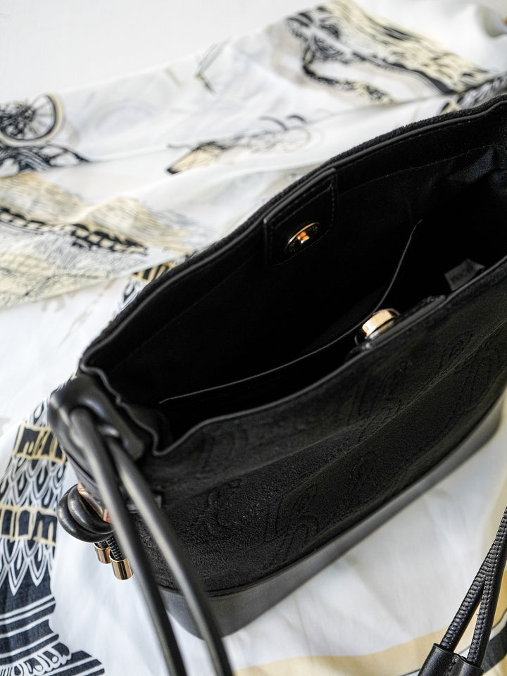 [予約]ロゴステッチスウェードバック/ブラック