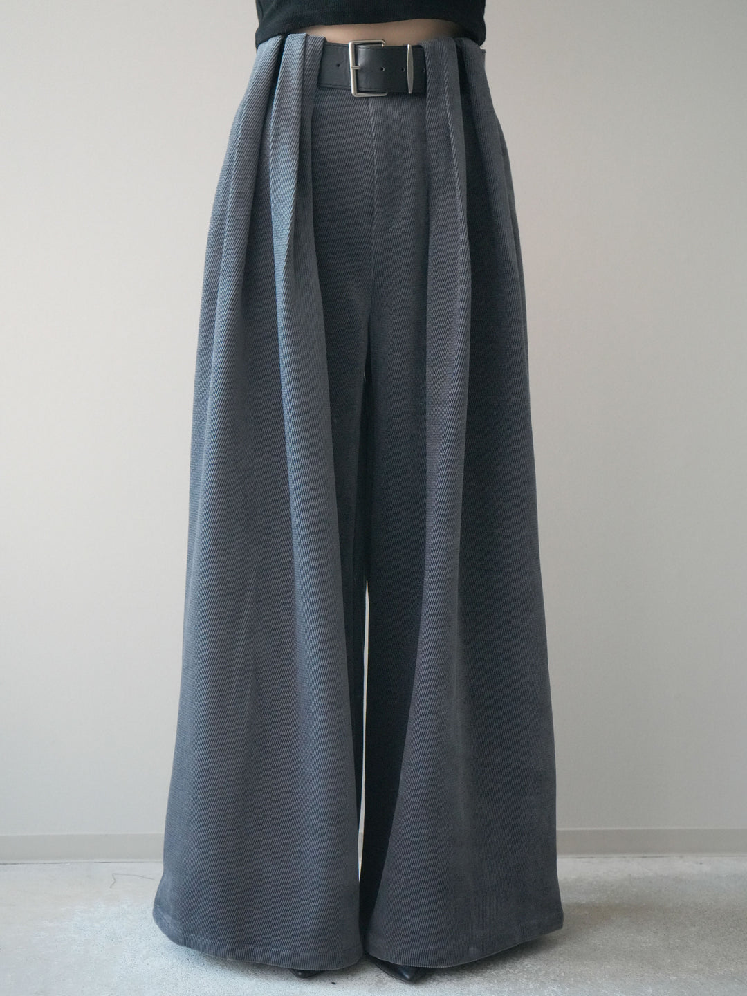 [予約]ベルトデザインループコールテンワイドパンツ(ベルト付き)/charcoal