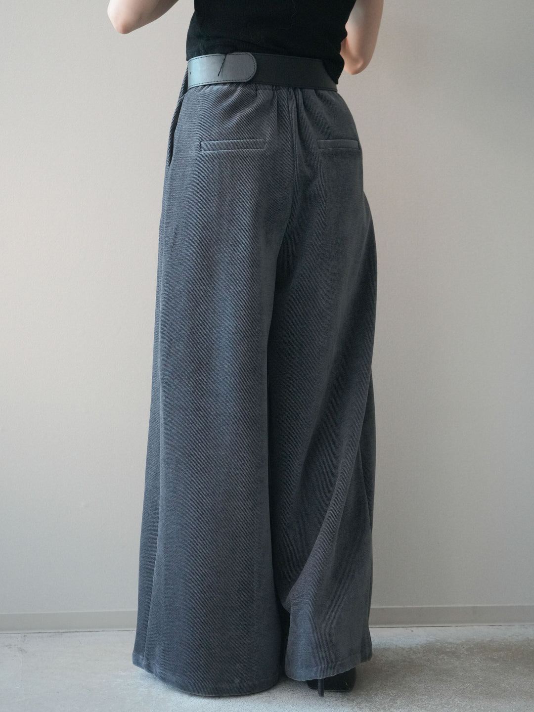 [予約]ベルトデザインループコールテンワイドパンツ(ベルト付き)/charcoal