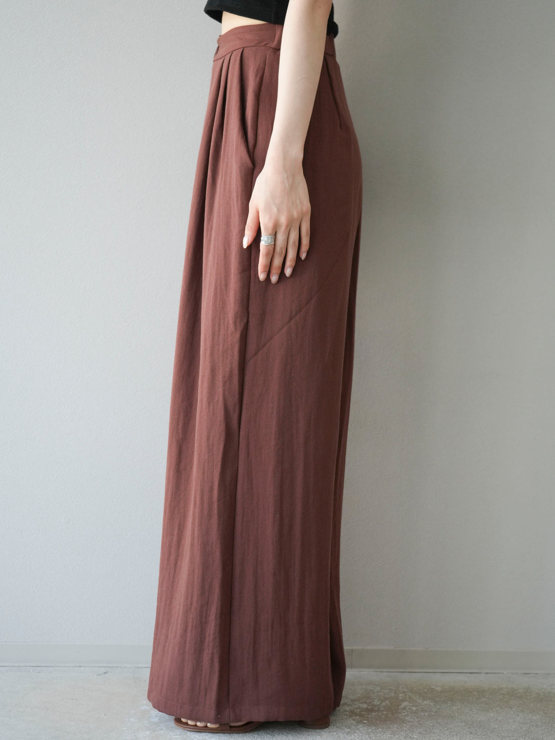 [SET]アシンメトリーショルダーデザイントップス＆ワイドパンツSET UP(2set)