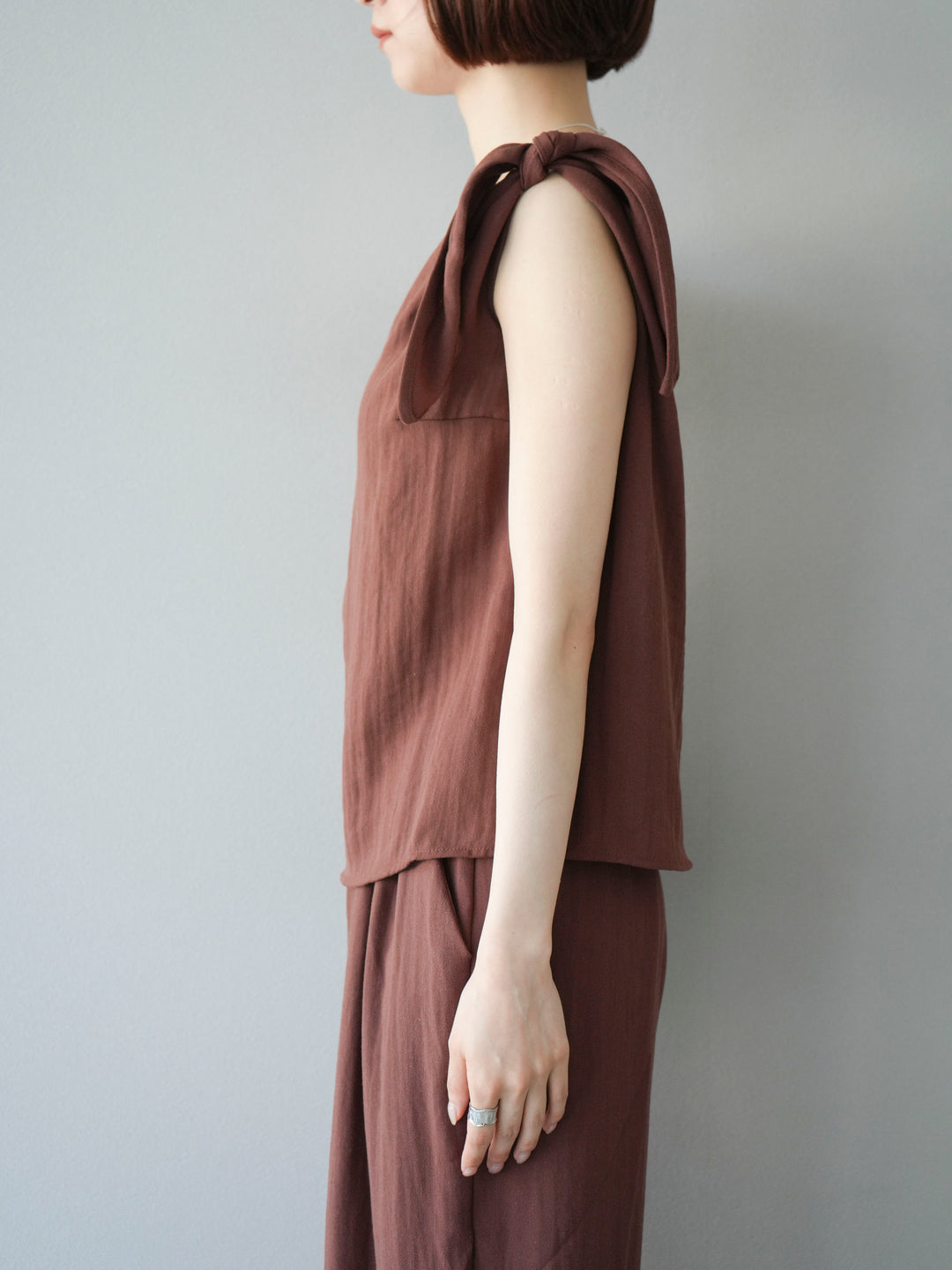 [SET]アシンメトリーショルダーデザイントップス＆ワイドパンツSET UP(2set)