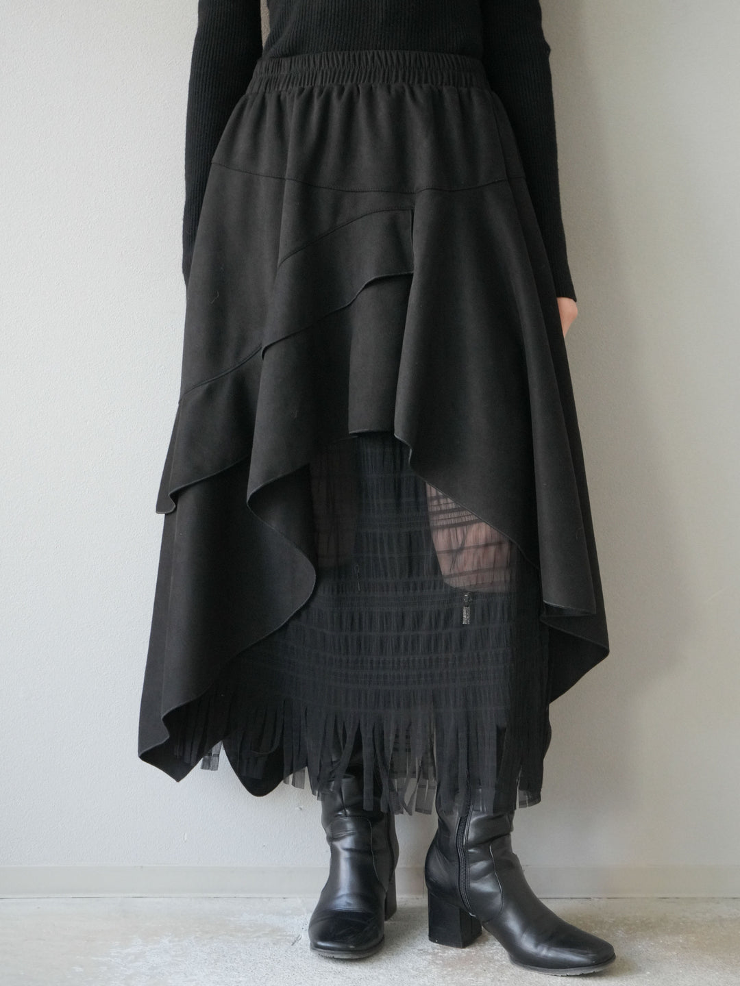[予約]アシンメトリースエード異素材スカート/ブラック