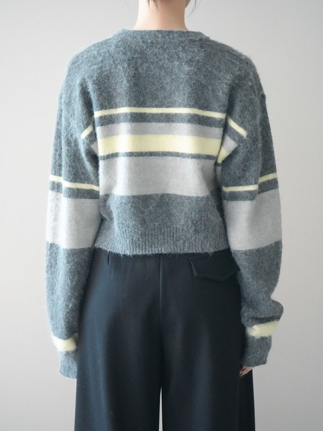 [予約]ソフトタッチボーダークロップドニットプルオーバー/charcoal