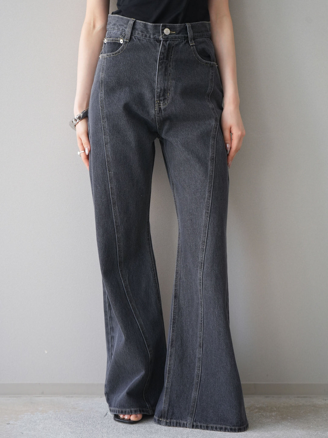 [予約]サイドラインフレアデニムパンツ/gray