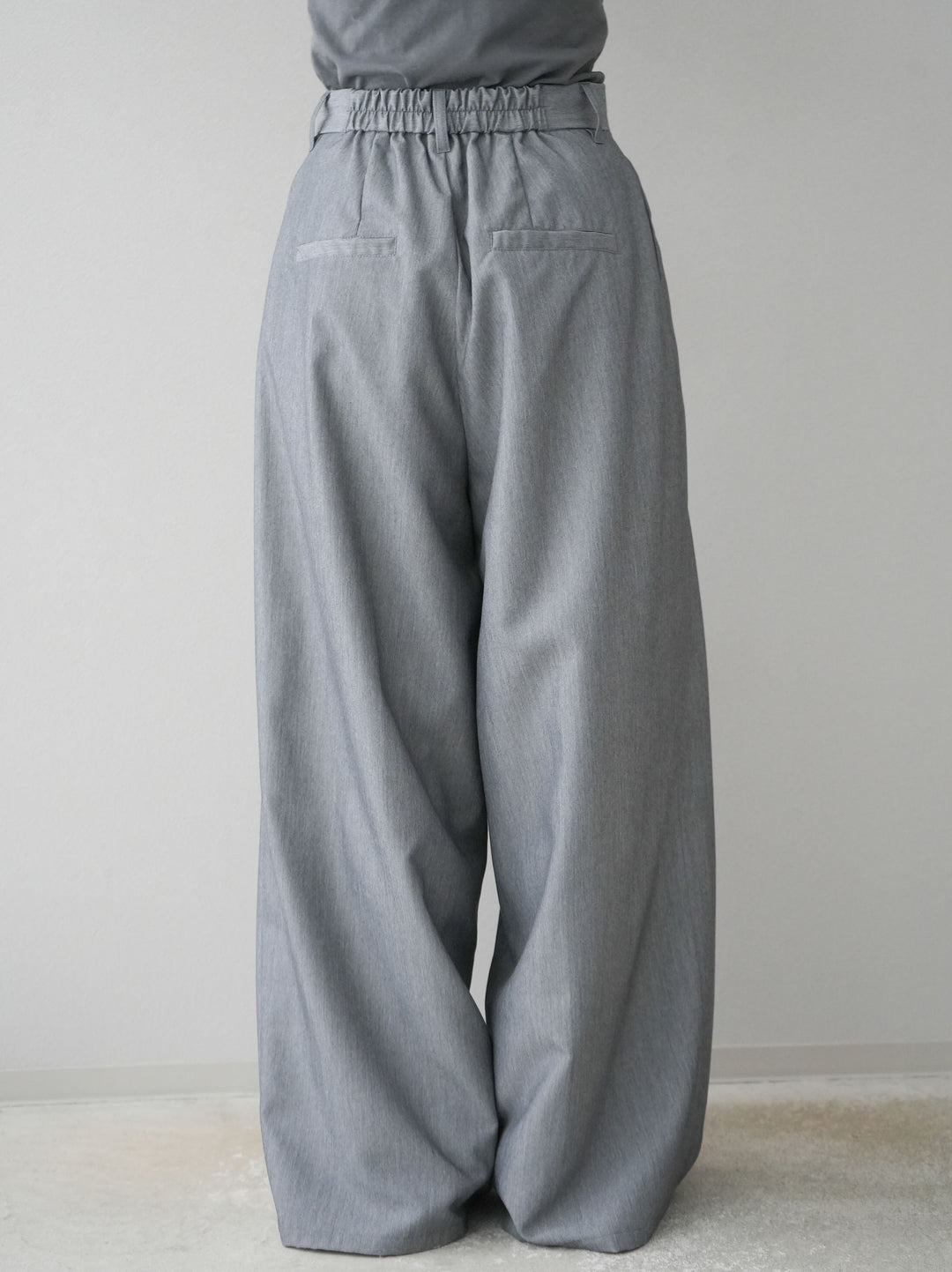 【預購】斜紋設計褶皺寬褲/淺灰