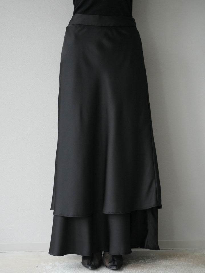 [予約]サテンフリルスカート/ブラック
