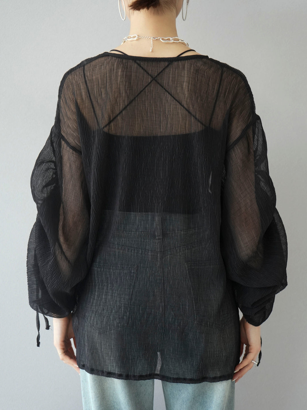 [Pre-order] Willow sheer shirred sleeve pullover/black