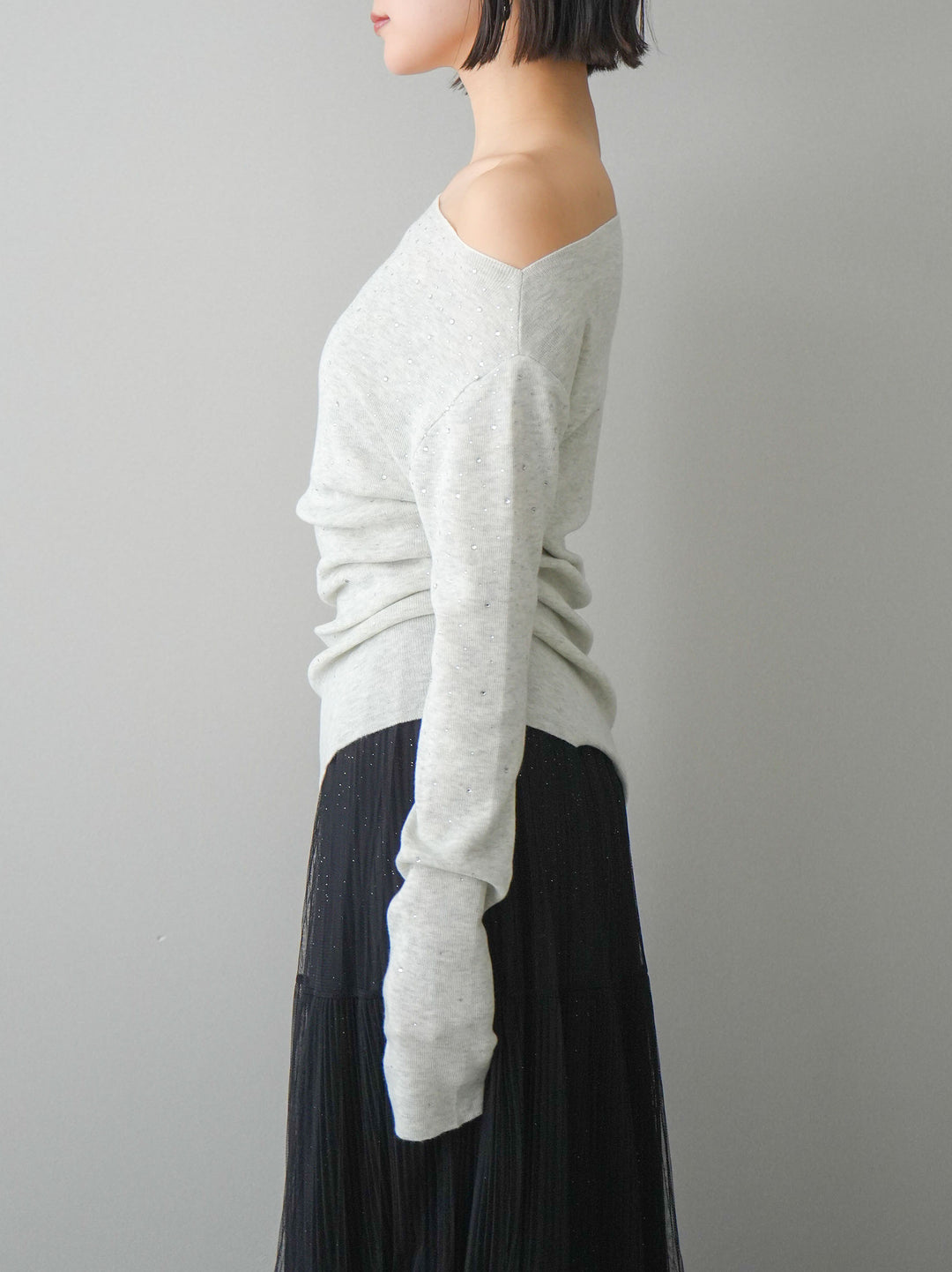 [予約]ラインストーンアシンメトリーニットトップス/gray