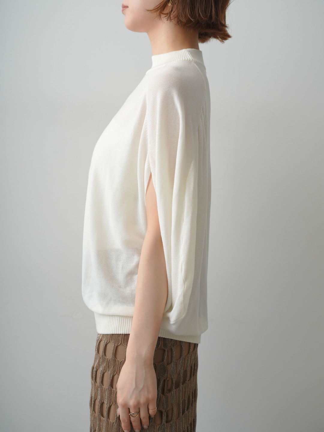 [予約]ボトルネックドロップショルダーニットトップス/white