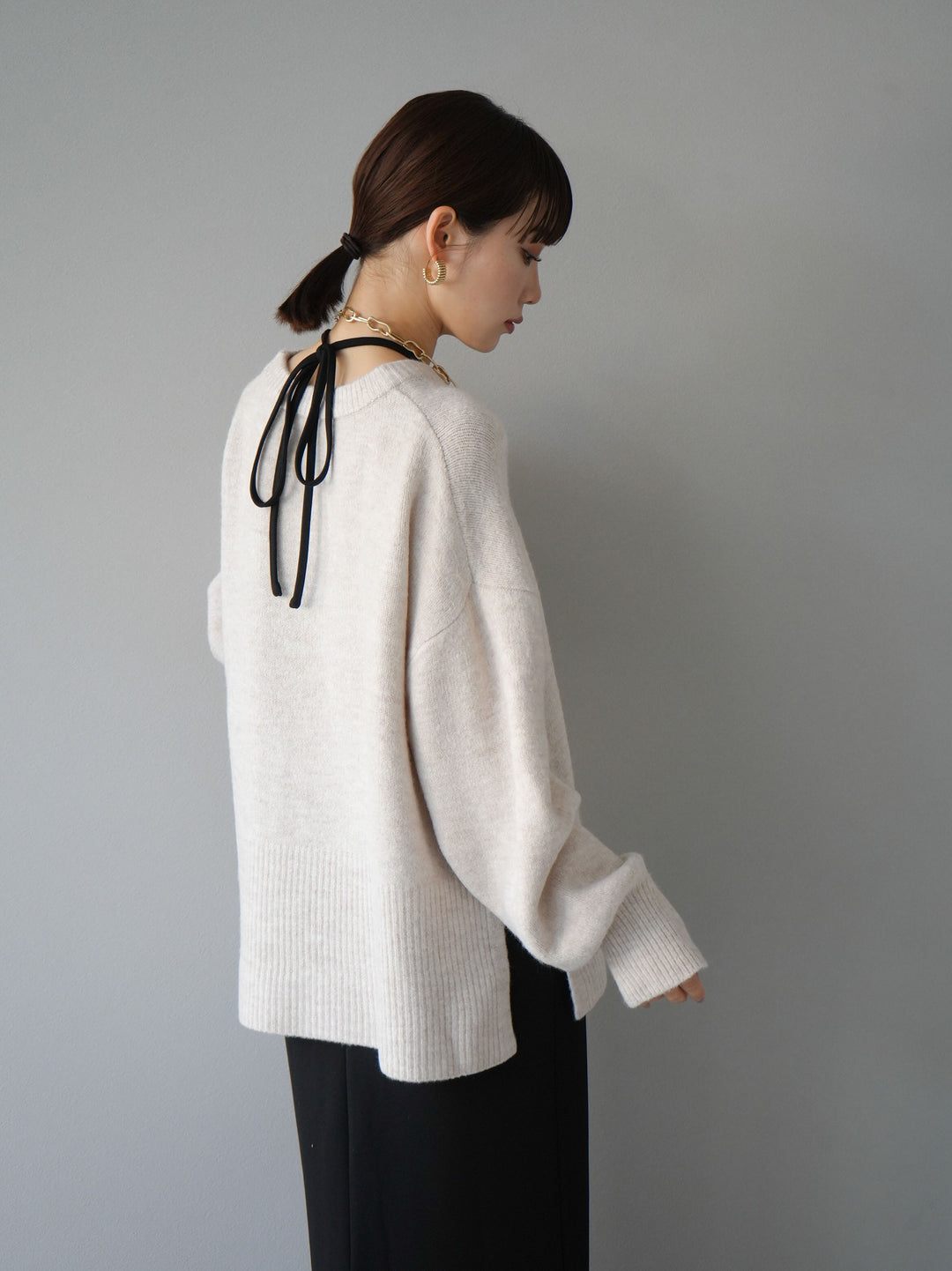 [予約]サイドスリットクルーネックニットプルオーバー/オートミール