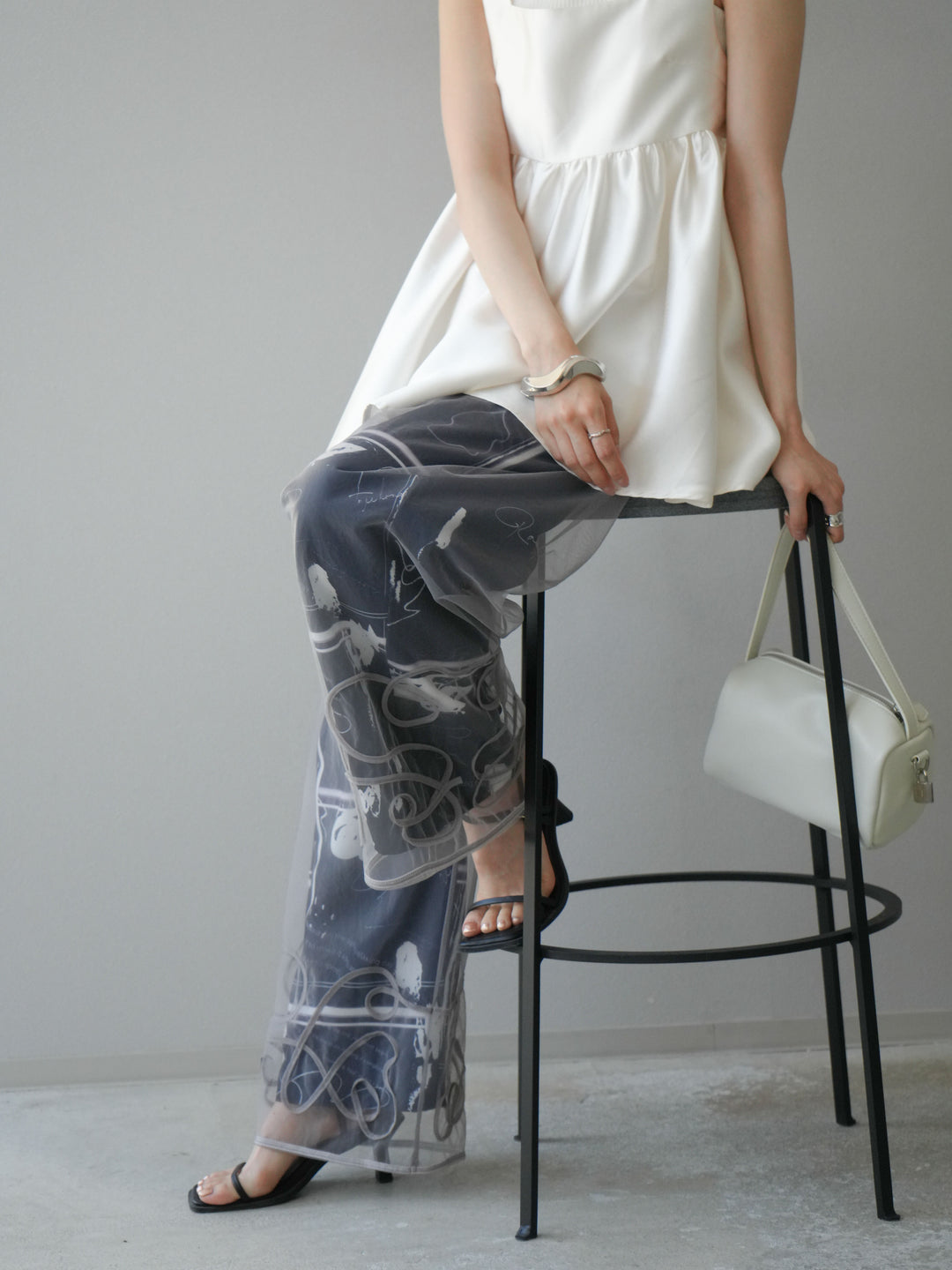 [2] 繩繡薄紗多層褲/灰色