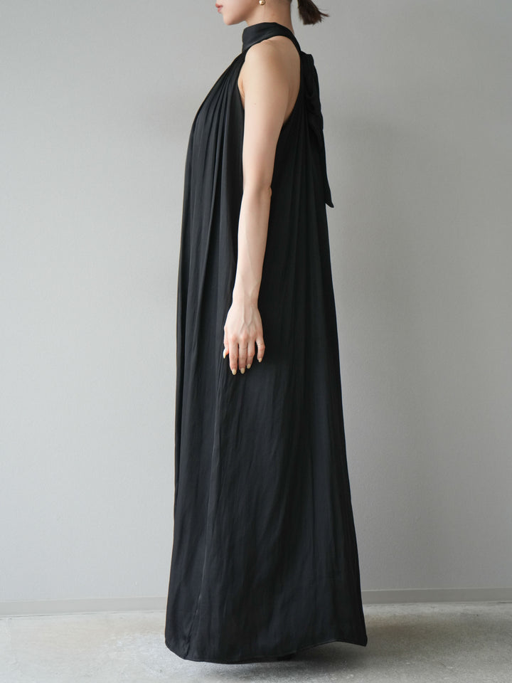 [予約]シャイニーホルターワンピース/ブラック