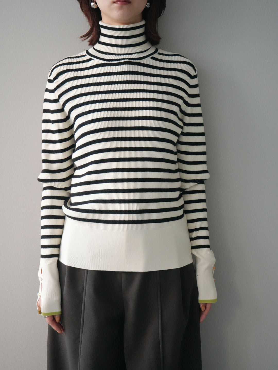 [予約]袖配色ハイネックボーダーリブニットトップス/ivorybordergreen