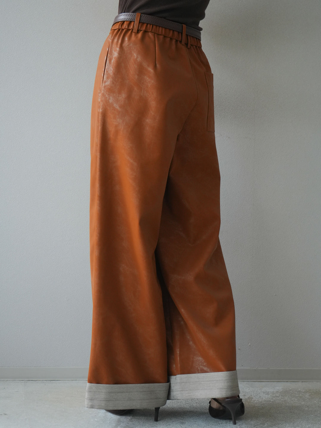 [予約]ベルト付折り返しレザーパンツ/orange