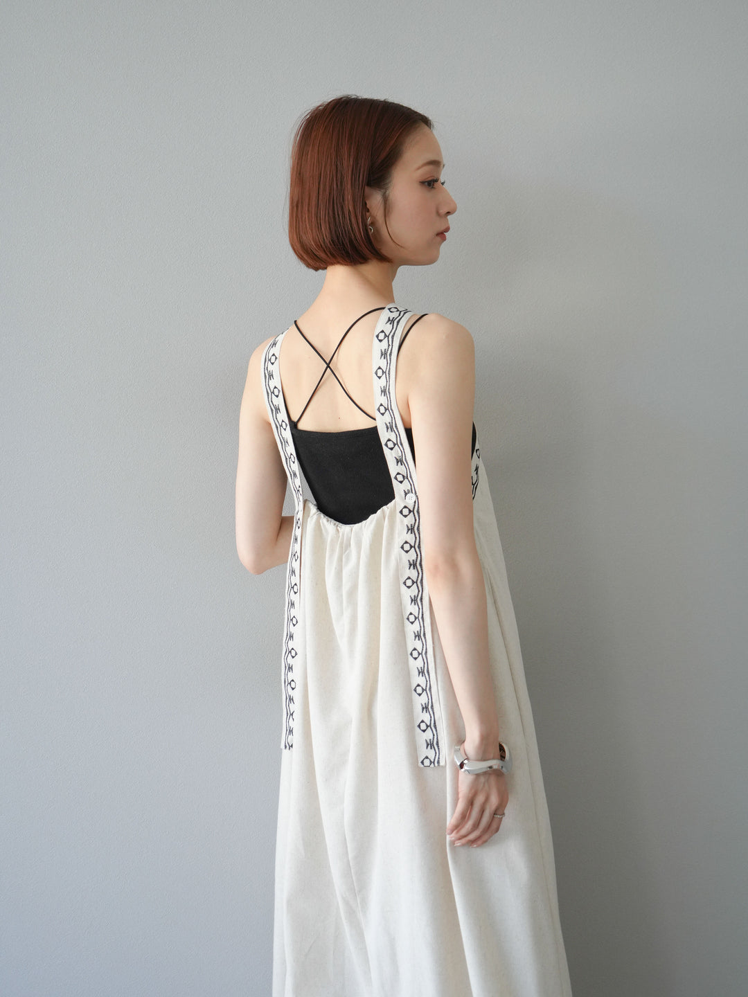 [予約]リネンライク刺繍デザインワンピース/オートミール