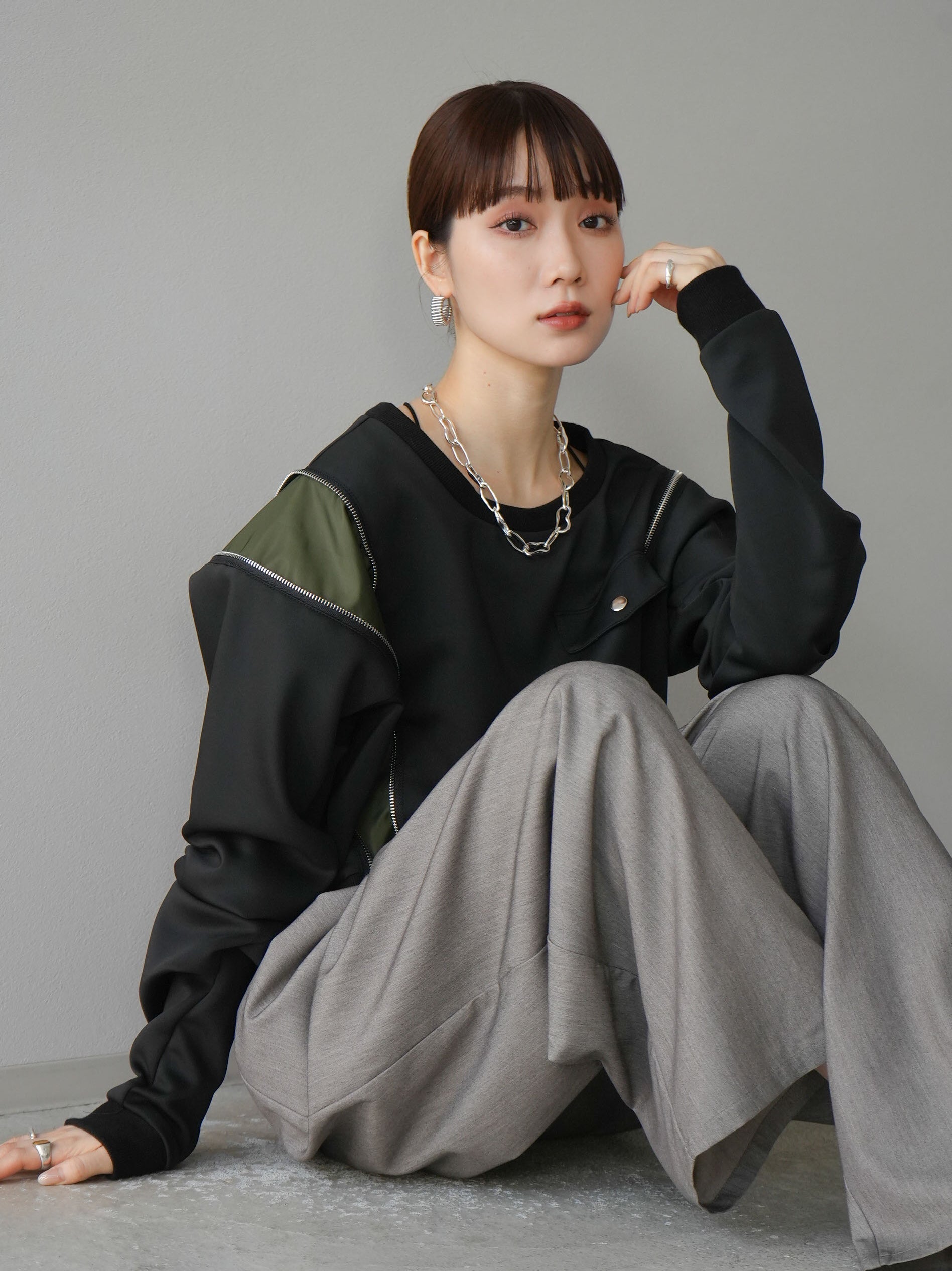 予約]デザインジップクロップドプルオーバー/ブラック – Lumier