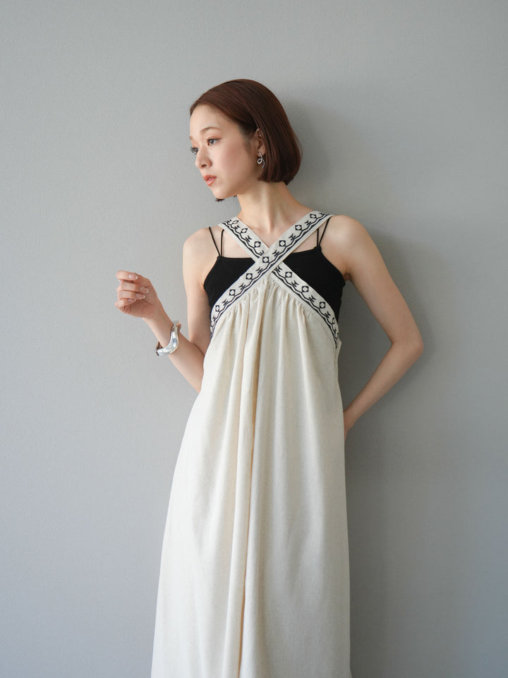 [予約]リネンライク刺繍デザインワンピース/オートミール