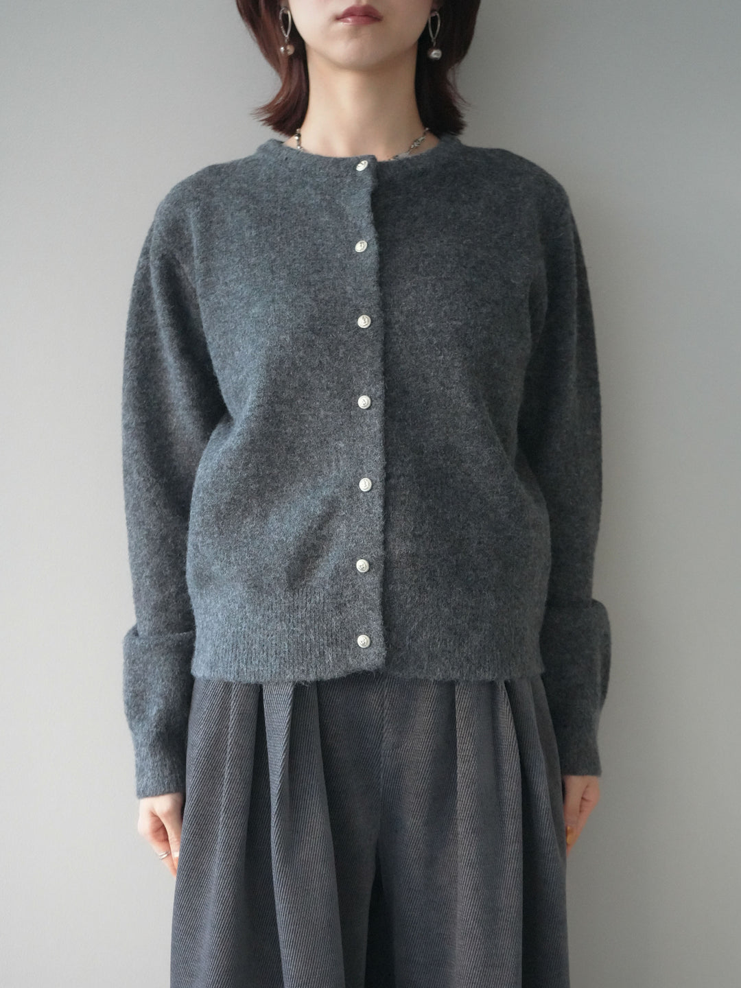 [予約]アンティークボタンニットカーディガン/charcoal