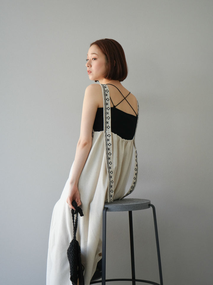 [予約]リネンライク刺繍デザインワンピース/オートミール