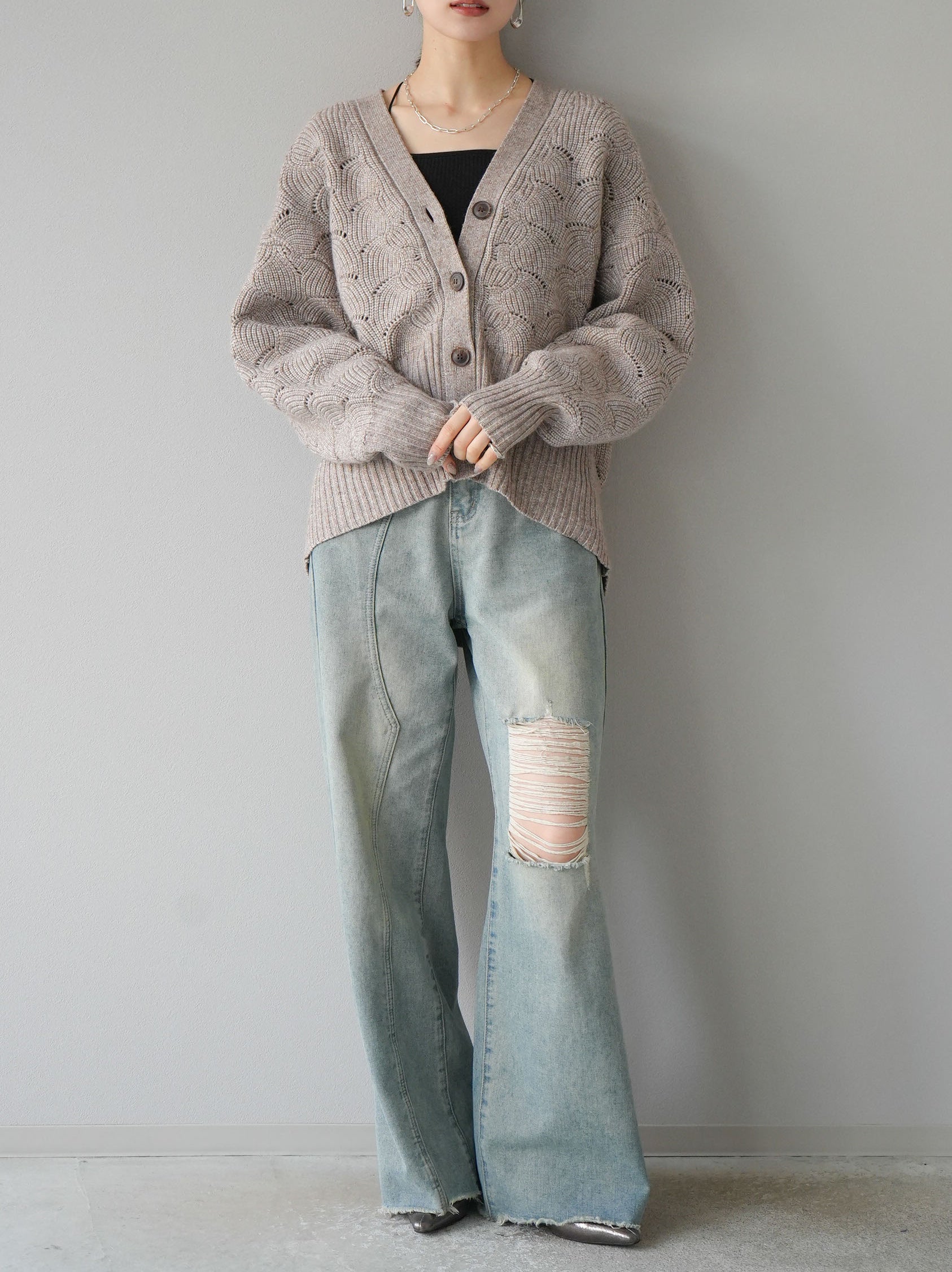 予約]ウェーブ編みVネックニットカーディガン/グレージュ – Lumier