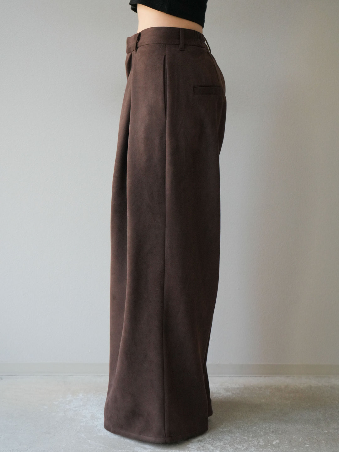 [予約]スウェードタックワイドパンツ/ブラウン