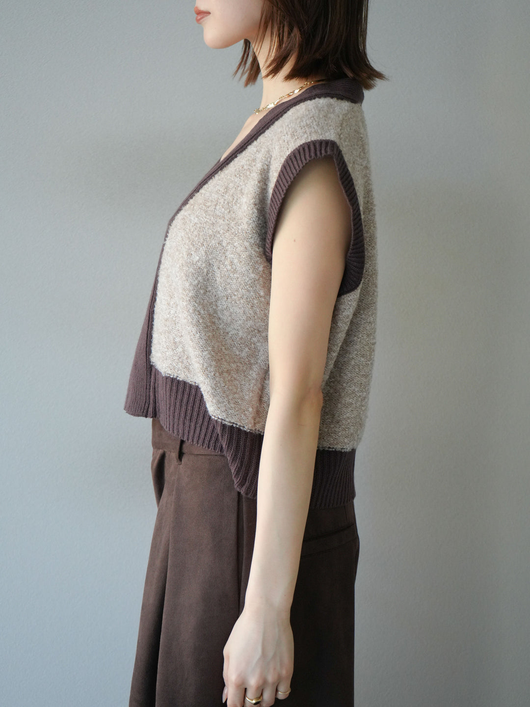 [予約]ブークレバイカラーニットベスト/ベージュ