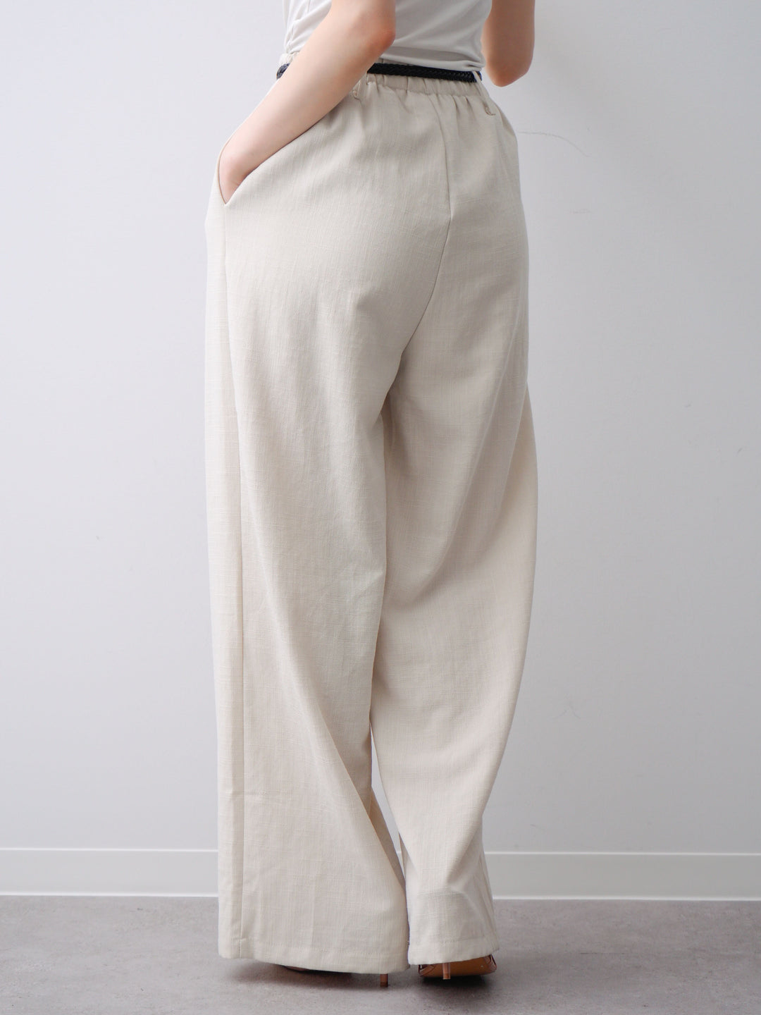 [予約]メッシュベルト付リネンライクパンツ/beige